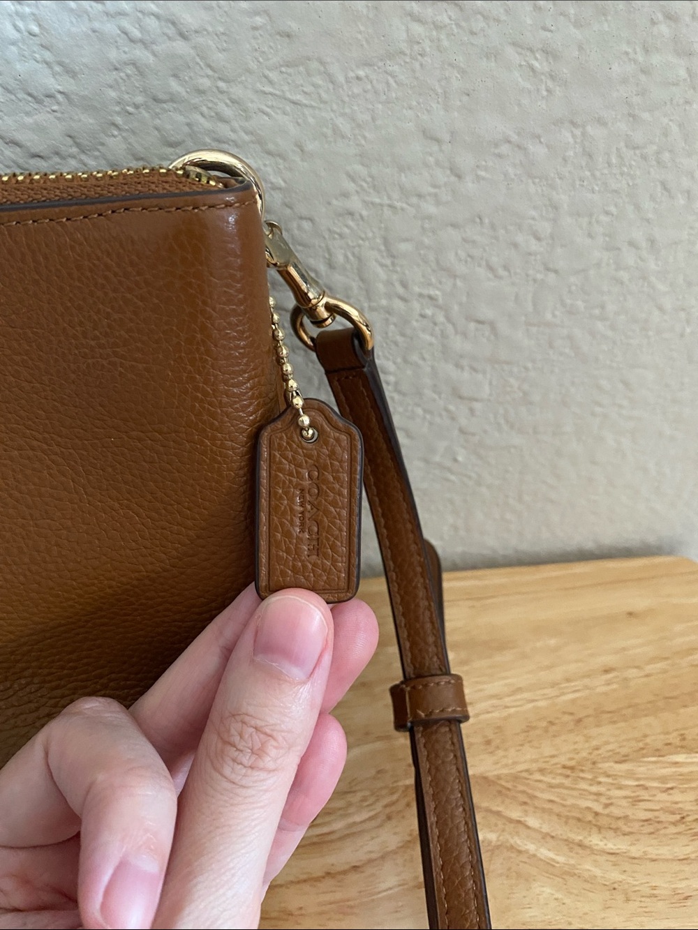Coach Pebbled Leather Crossbody Purse in Chestnut Brown with Gold Hardware - Picture 3 of 16